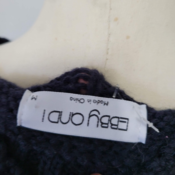 Ebby & I navy chunky balloon sleeve cable knit sweater size medium - Picture 6 of 7